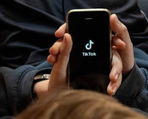 nghiện tiktok