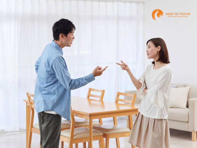 biểu hiện của người chồng vô tâm 3
