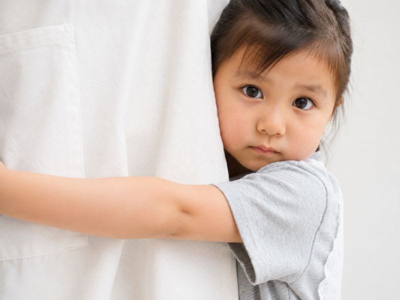 cách dạy trẻ nhút nhát